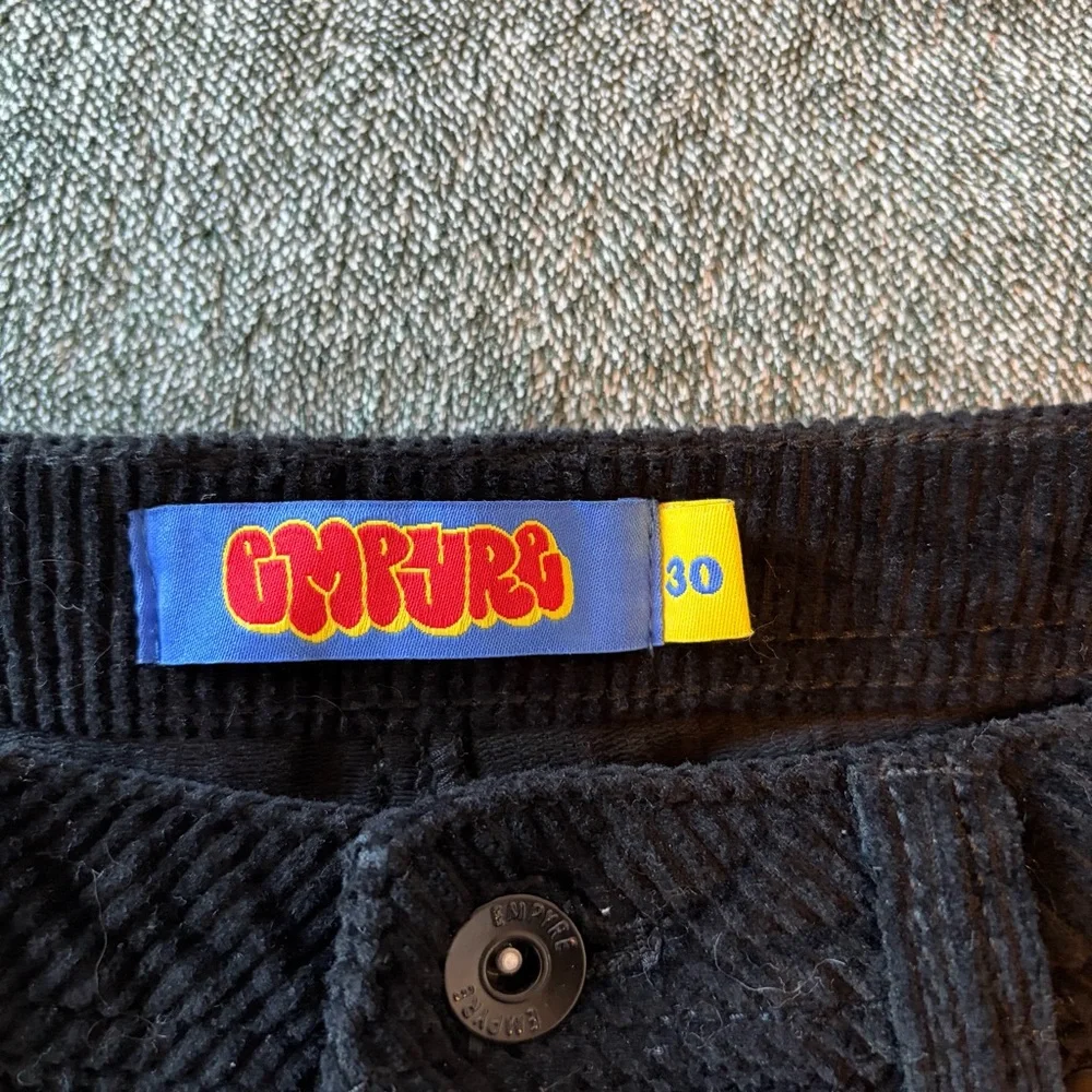 Empyre Loose Fit Black Corduroy Skate Pants Size 30 - Picture 10 of 10